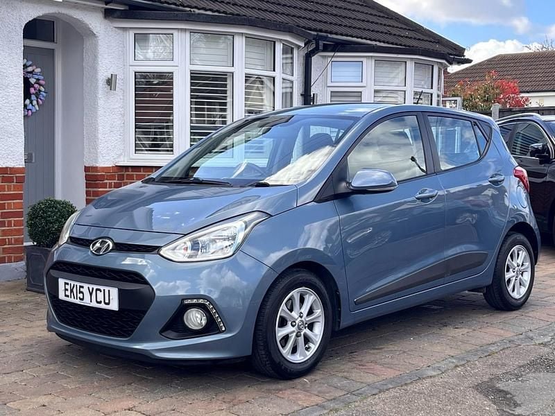Used Hyundai i10 Premium 87 HP (63 kW) 2015 Blue Hatchback