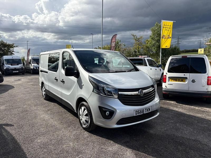 Used Vauxhall Vivaro Sportive 120 HP (88 kW) 2018 Silver MPV