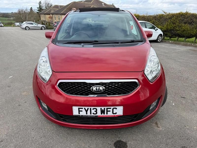 Used Kia Venga 123 HP (90 kW) 2013 Red Hatchback