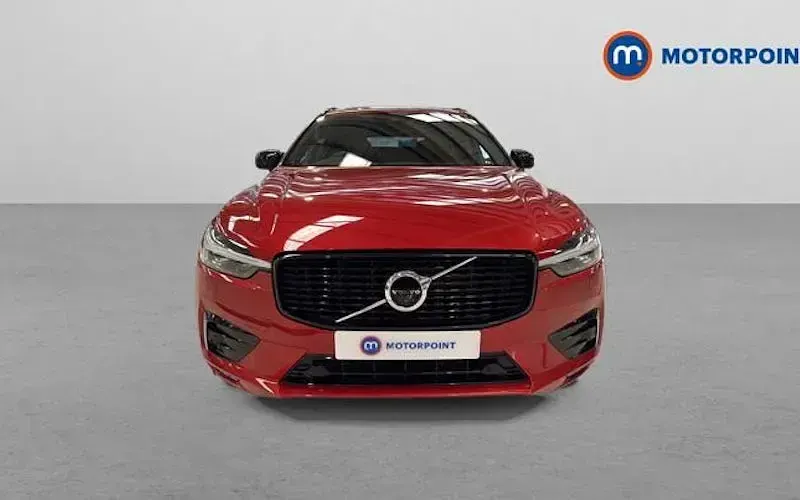 Used Volvo XC60 R-Design 197 HP (144 kW) 2021 Red SUV