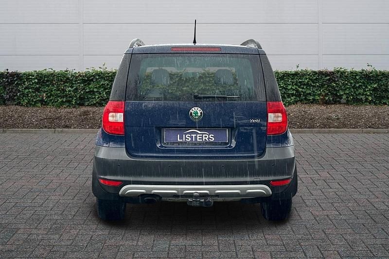 Used Skoda Yeti SE 105 HP (77 kW) 2013 Blue SUV