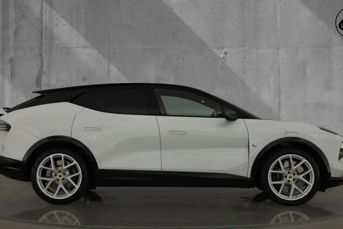 New Lotus Eletre 450 kW (612 HP) 2026 White SUV