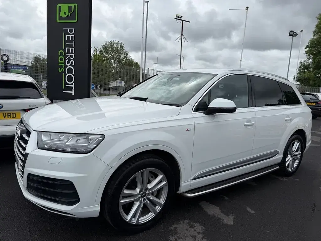 Used Audi Q7 S-Line 218 HP (160 kW) 2018 White SUV