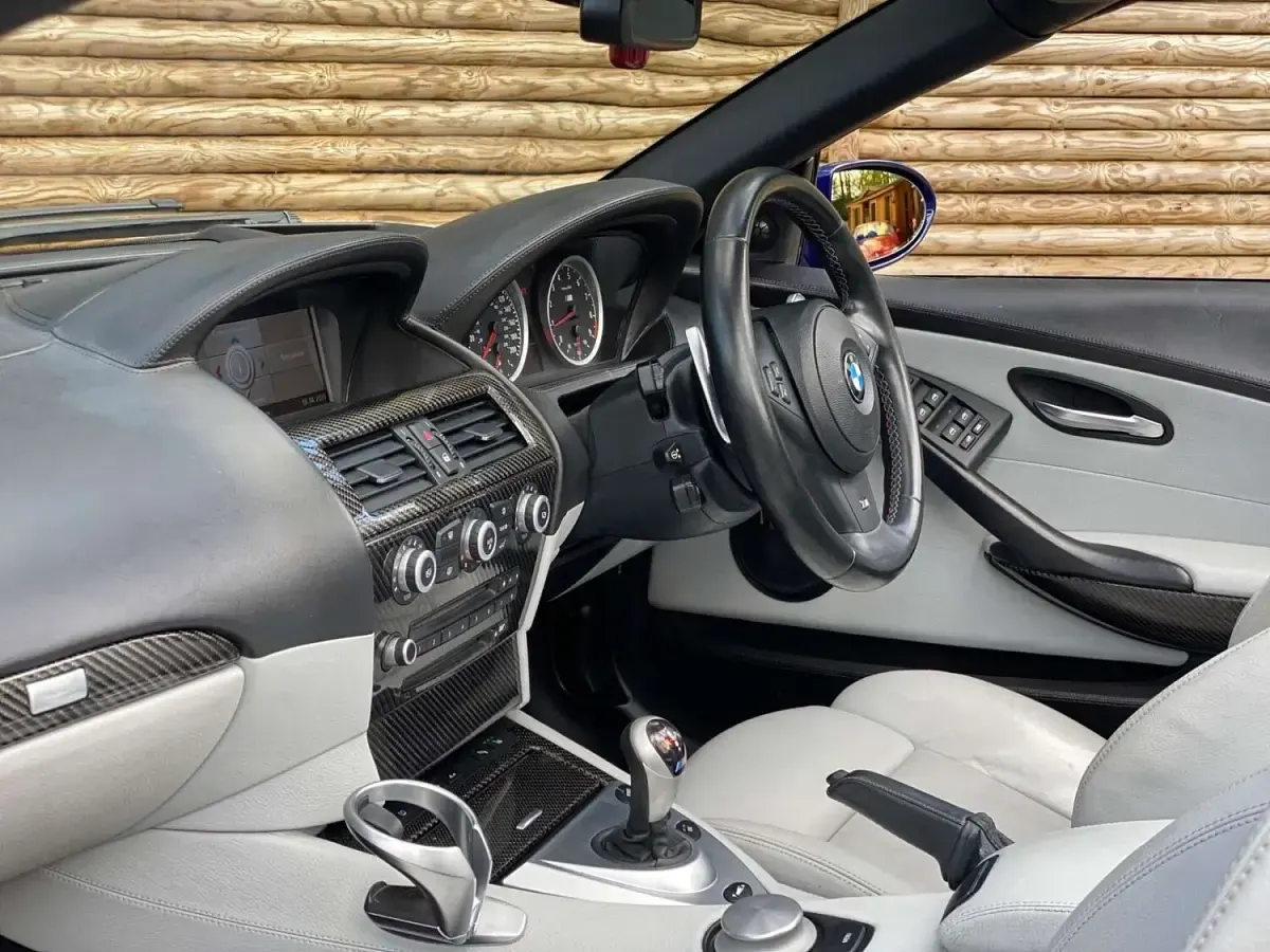 Used BMW M6 Cabriolet Impressive 2007 Blue Cabriolet