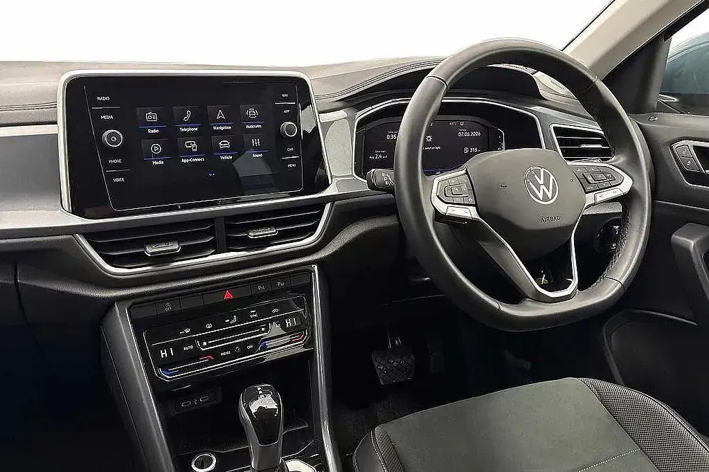 Used VW T-Roc Style 150 HP (110 kW) 2025 Blue SUV