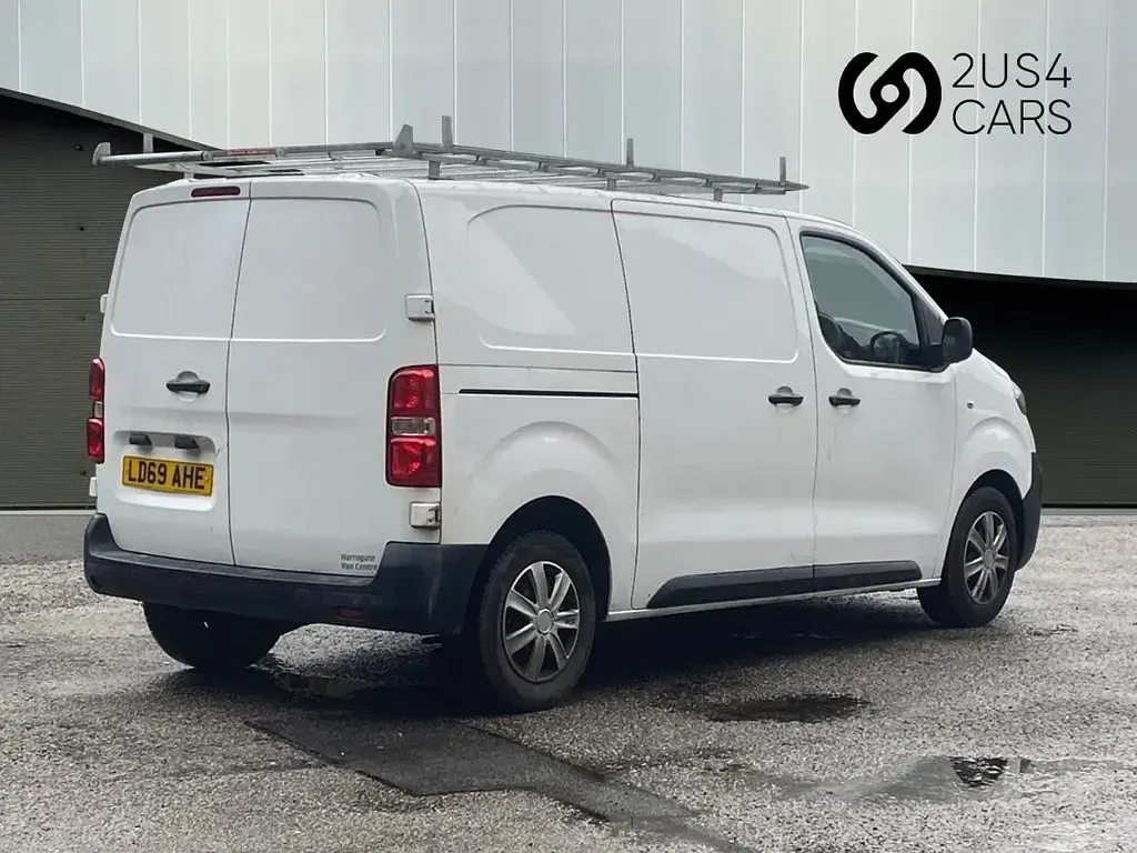 Used Citroën Dispatch 2019 White MPV