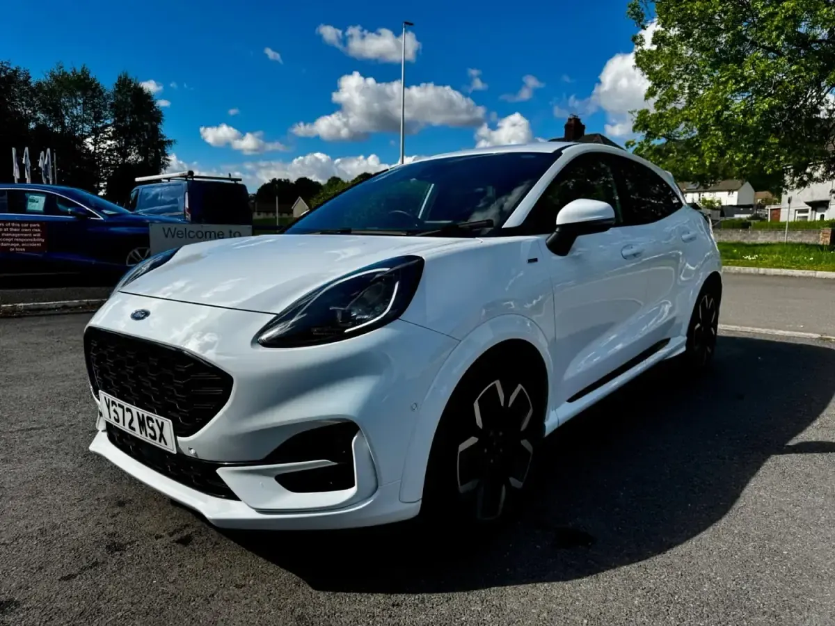 Gebraucht Ford Puma ST-Line X 125 PS (91 kW) 2023 Weiß SUV