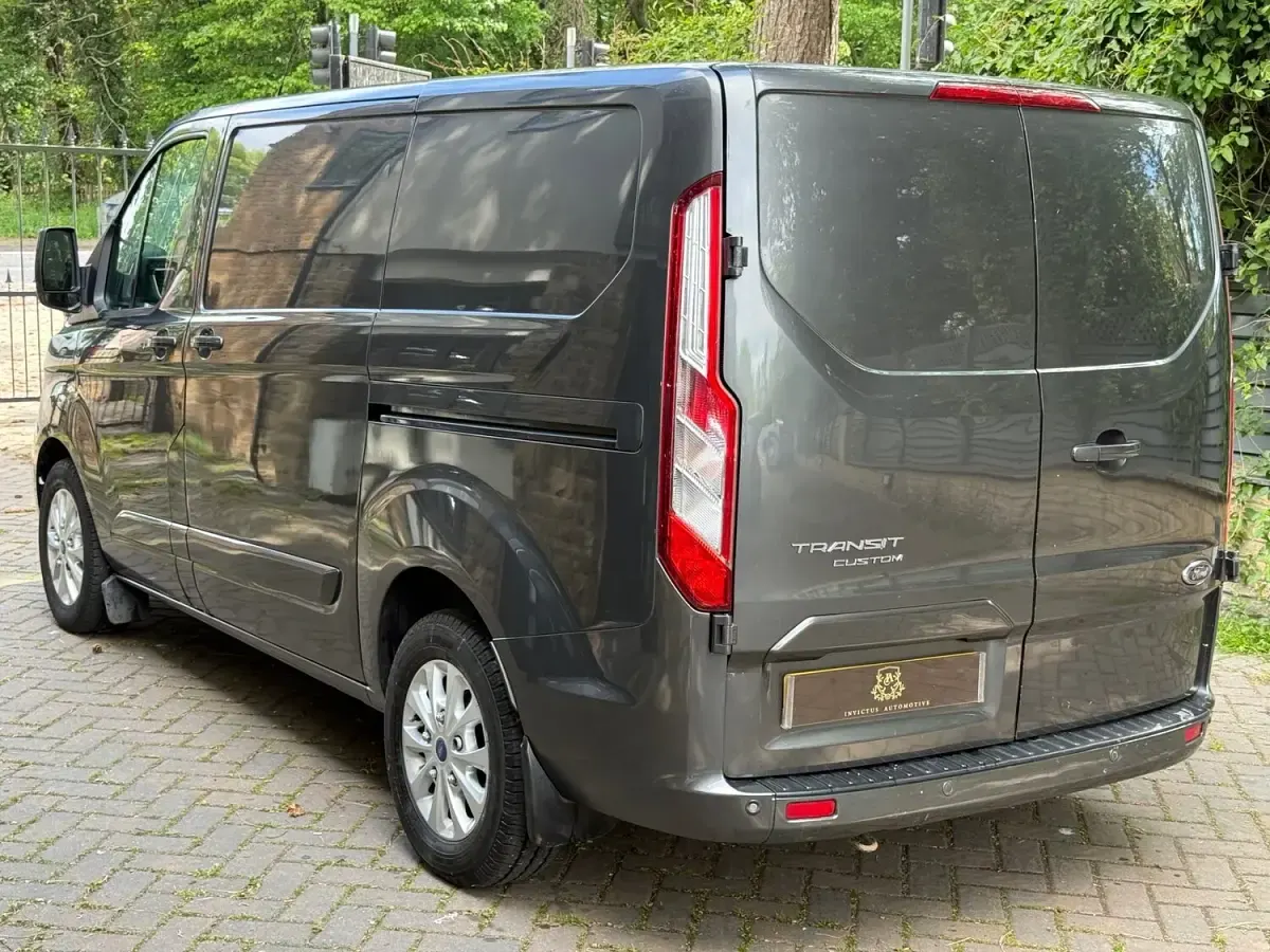 Used Ford Transit Custom Limited 130 HP (95 kW) 2021 Grey Van