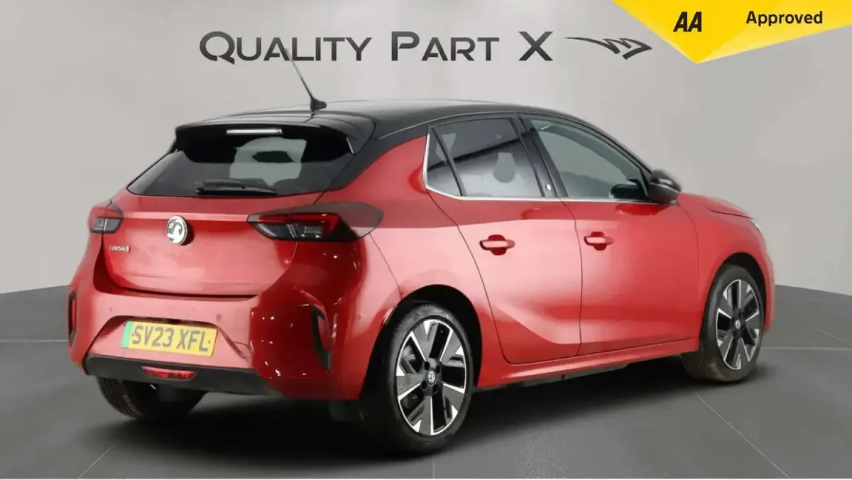 Käytetty Vauxhall Corsa-e Ultimate 100 kW (136 HP) 2023 Punainen Viistoperä