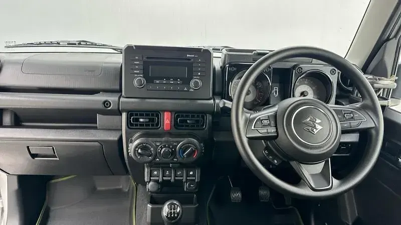 Used Suzuki Jimny 101 HP (74 kW) 2024 Silver SUV