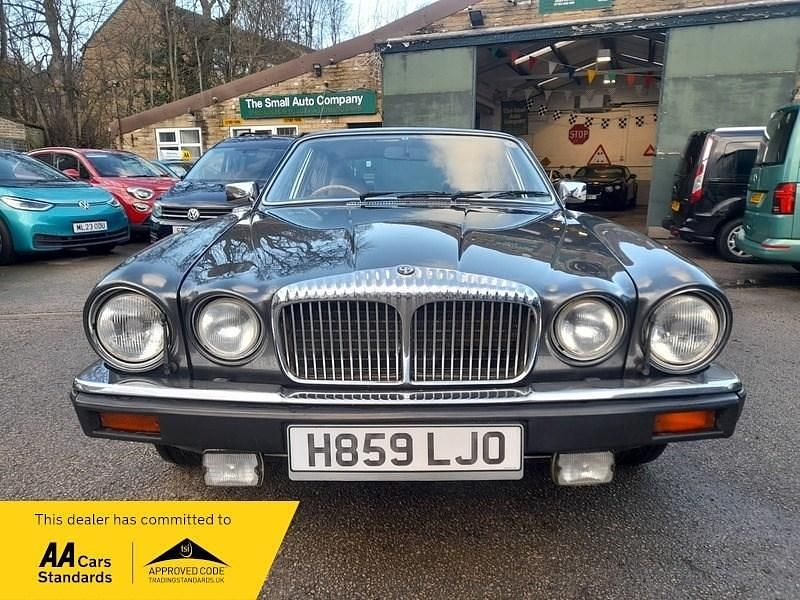 Used Daimler Double Six Serie 1 2024 Grey