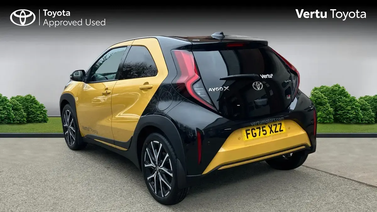 Used Toyota Aygo X Sport 116 HP (85 kW) 2025 Mustard bitone+ (metallic paint) SUV