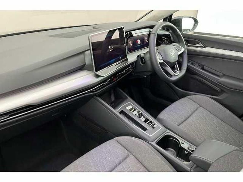 New VW Golf VIII 204 HP (150 kW) 2025