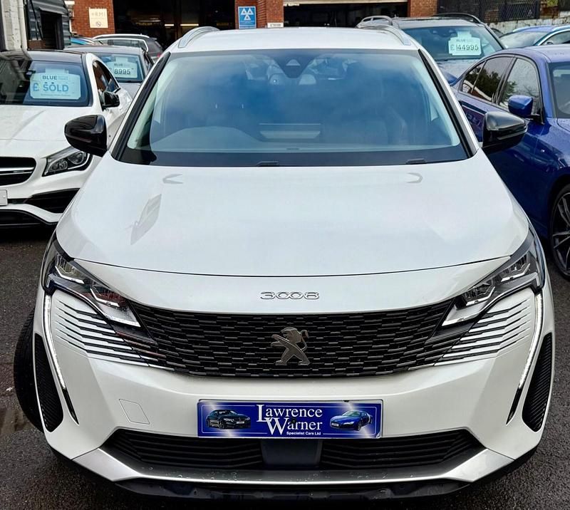 Used Peugeot 3008 Allure Premium 131 HP (96 kW) 2022 White Hatchback