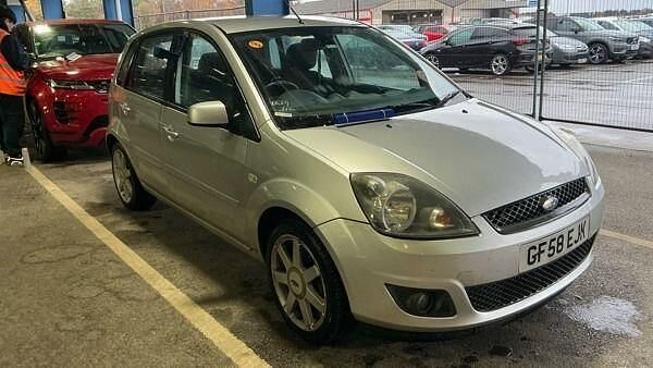Silver Used 2008 Ford Fiesta Zetec Hatchback | £1,795 (Good price) - Image 1/4
