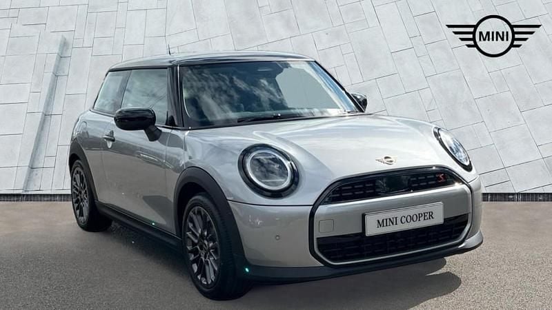 Silver Used 2024 Mini Cooper S Hatch Hatchback | £21,995 (Good price) - Image 1/4