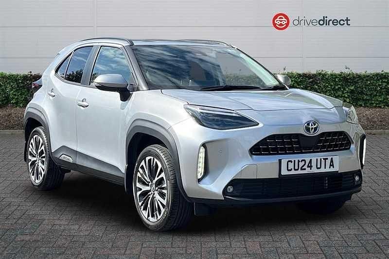 Metallic paint Used 2024 Toyota Yaris Cross SUV | £25,116 (Expensive) - Image 1/4