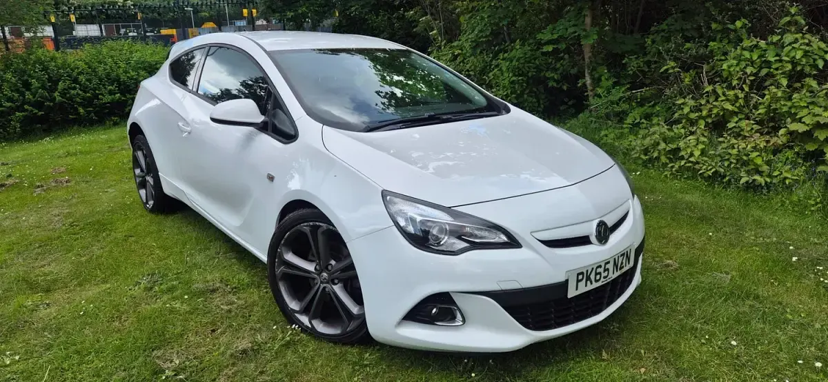 Used Vauxhall Astra GTC Edition 2015 White Coupe