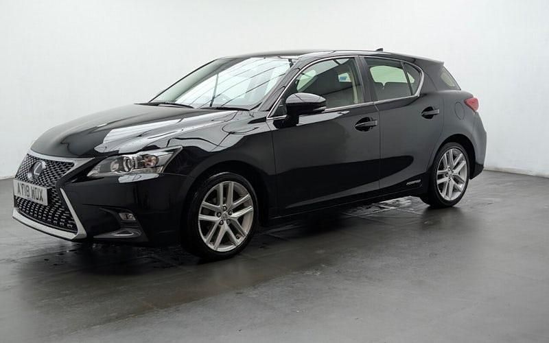 Used Lexus CT200h 136 HP (100 kW) 2018 Black Hatchback
