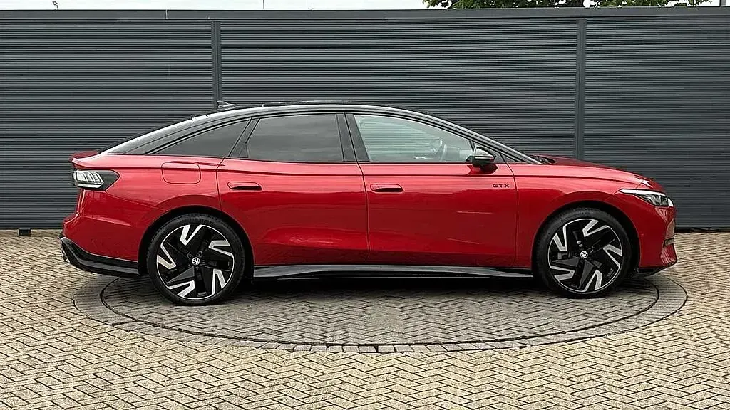 Used VW ID.7 GTX 250 kW (340 HP) 2024 Red Hatchback