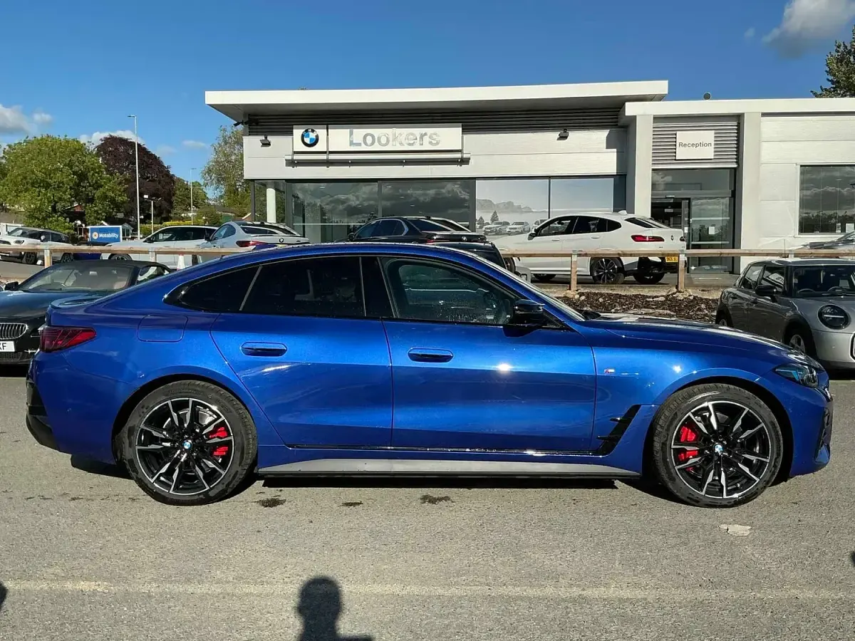 New BMW i4 439 kW (598 HP) 2026 Blue Sedan