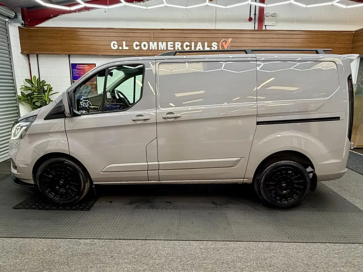 Used Ford Transit Custom Premium 130 HP (95 kW) 2022 Grey Van