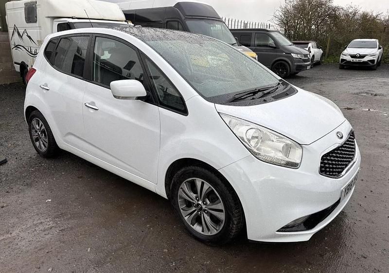 White Used 2018 Kia Venga Hatchback | £7,995 (Fair price) - Image 1/4