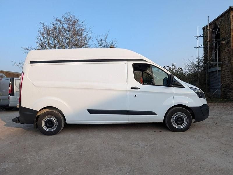 Used Ford Transit Custom 100 HP (73 kW) 2014 White Van
