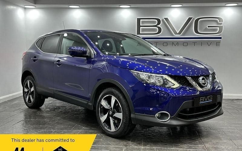 Blue Used 2016 Nissan Qashqai N-Connecta SUV | £6,994 (Good price) - Image 1/2