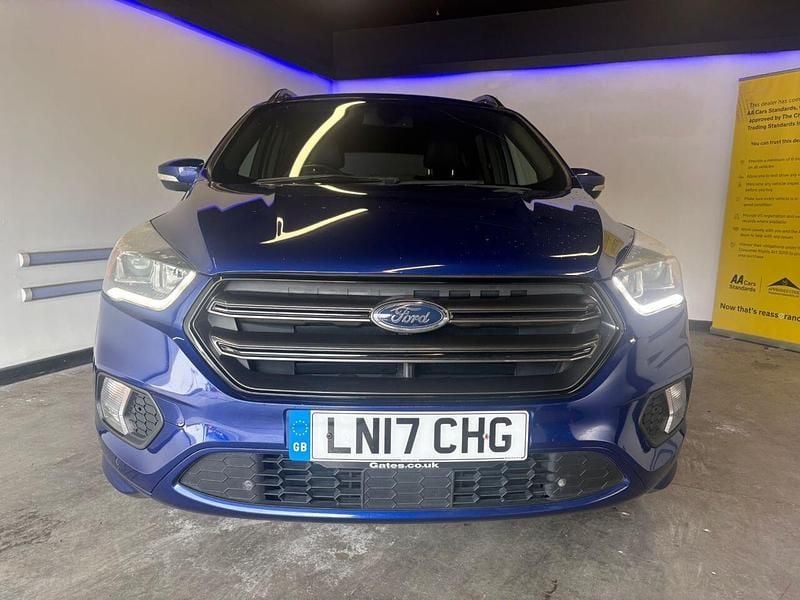 Usado Ford Kuga ST-Line 150 HP (110 kW) 2017 Azul SUV