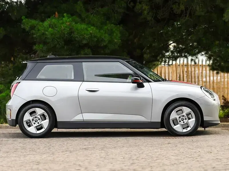 Used Mini Cooper SE Hatch 160 kW (218 HP) 2024 Silver Hatchback