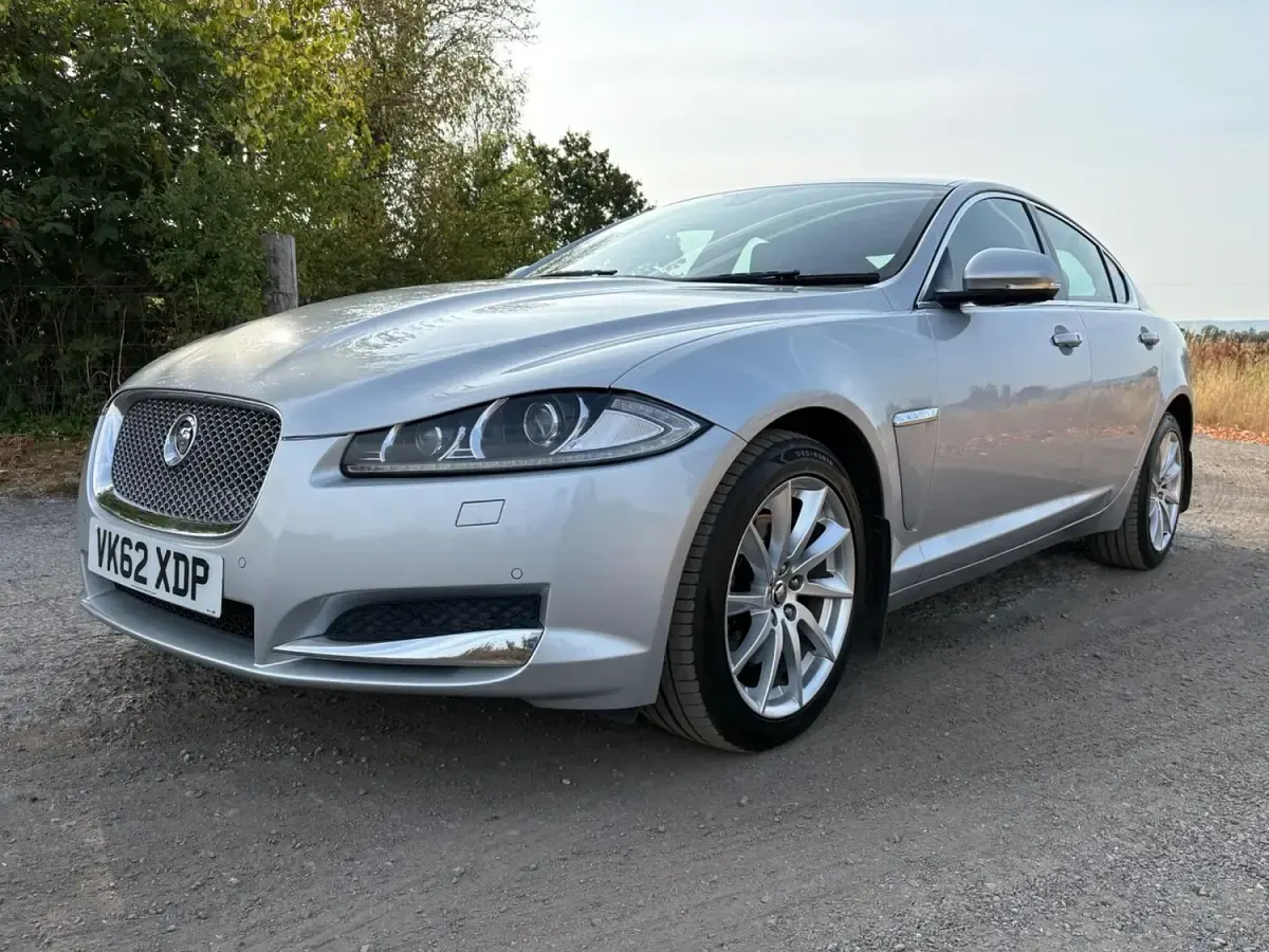 Used Jaguar XF Premium Luxury 200 HP (147 kW) 2012 Silver Sedan