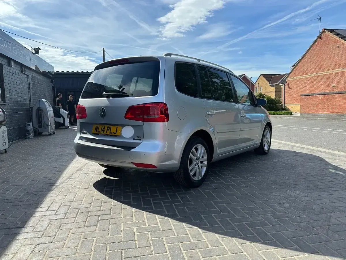Used VW Touran SE 105 HP (77 kW) 2014 Silver MPV