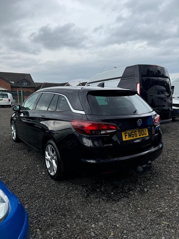 Used Vauxhall Astra SRi 2017 Black Estate