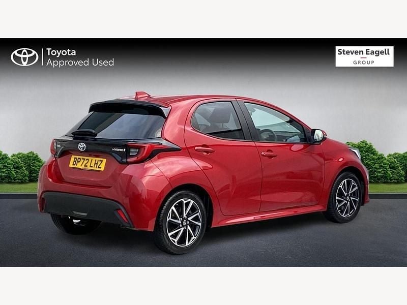 Used Toyota Yaris Hybrid Design 2023 Red Hatchback
