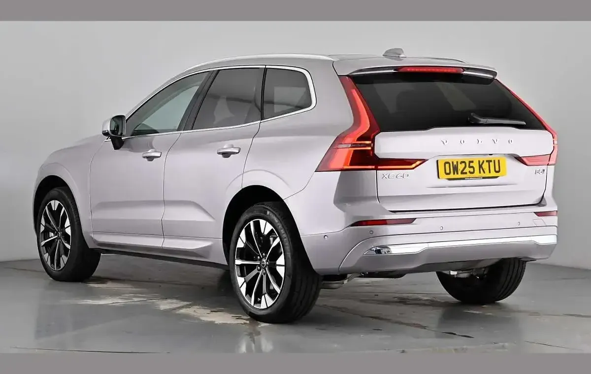 Used Volvo XC60 Ultra 250 HP (183 kW) 2025 Aurora silver SUV
