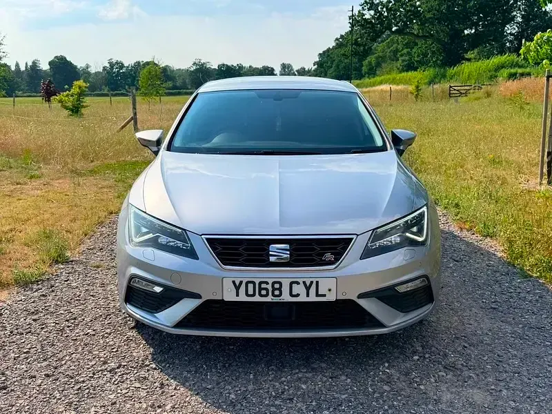 Used Seat Leon FR Sport 190 HP (139 kW) 2019 Silver Hatchback