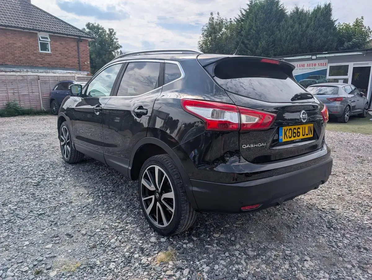 Used Nissan Qashqai Tekna 2017 Black SUV
