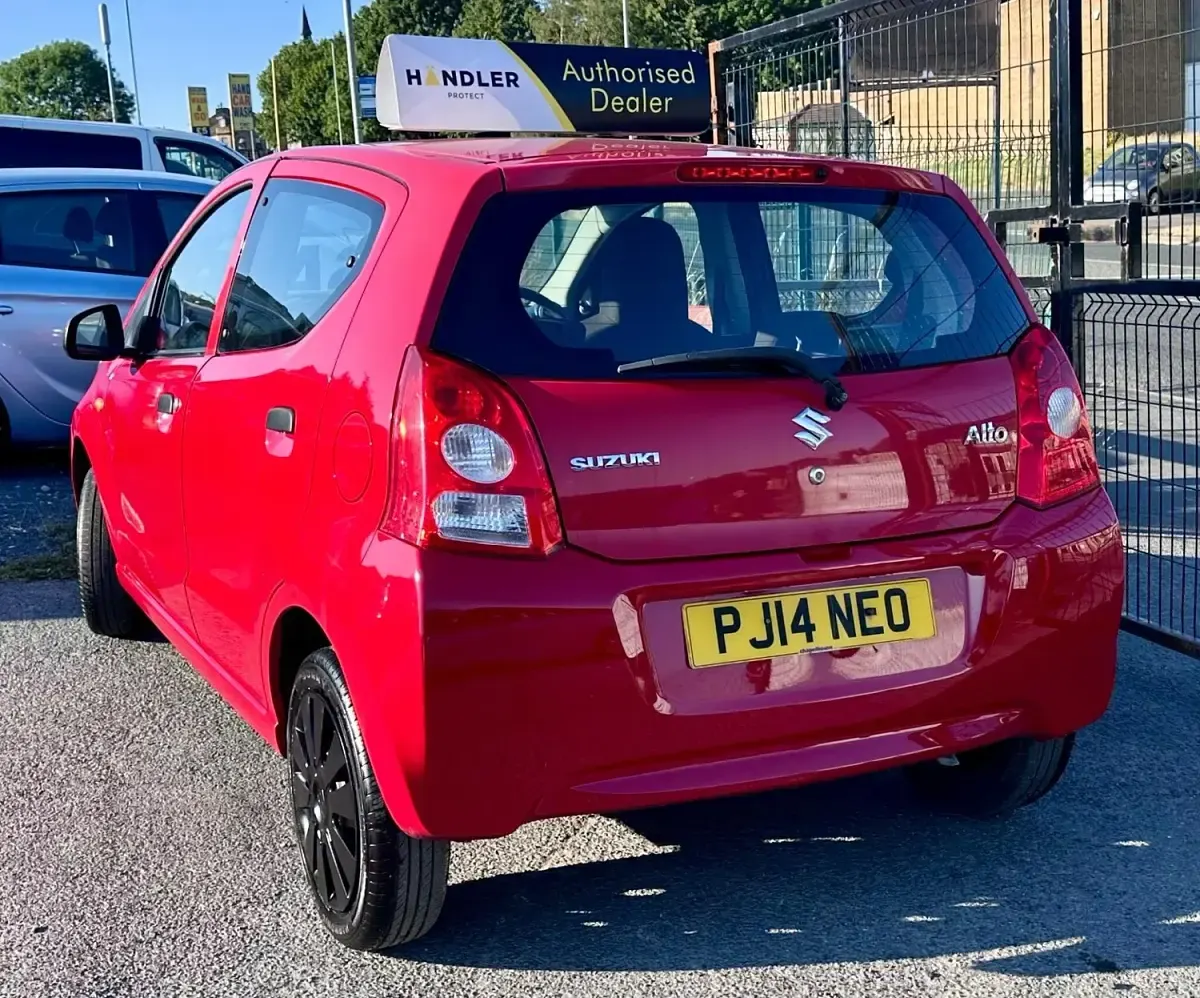 Used Suzuki Alto 68 HP (50 kW) 2014 Red Hatchback