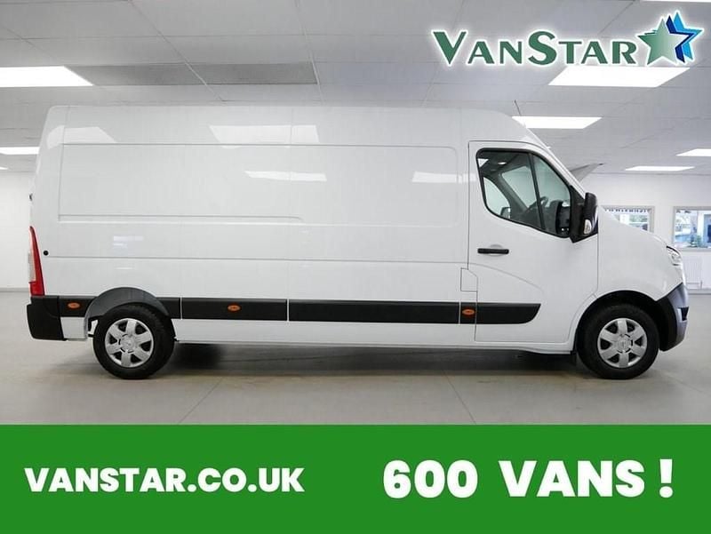 White Used 2024 Nissan Interstar Acenta Van | £22,789 (Fair price) - Image 1/4