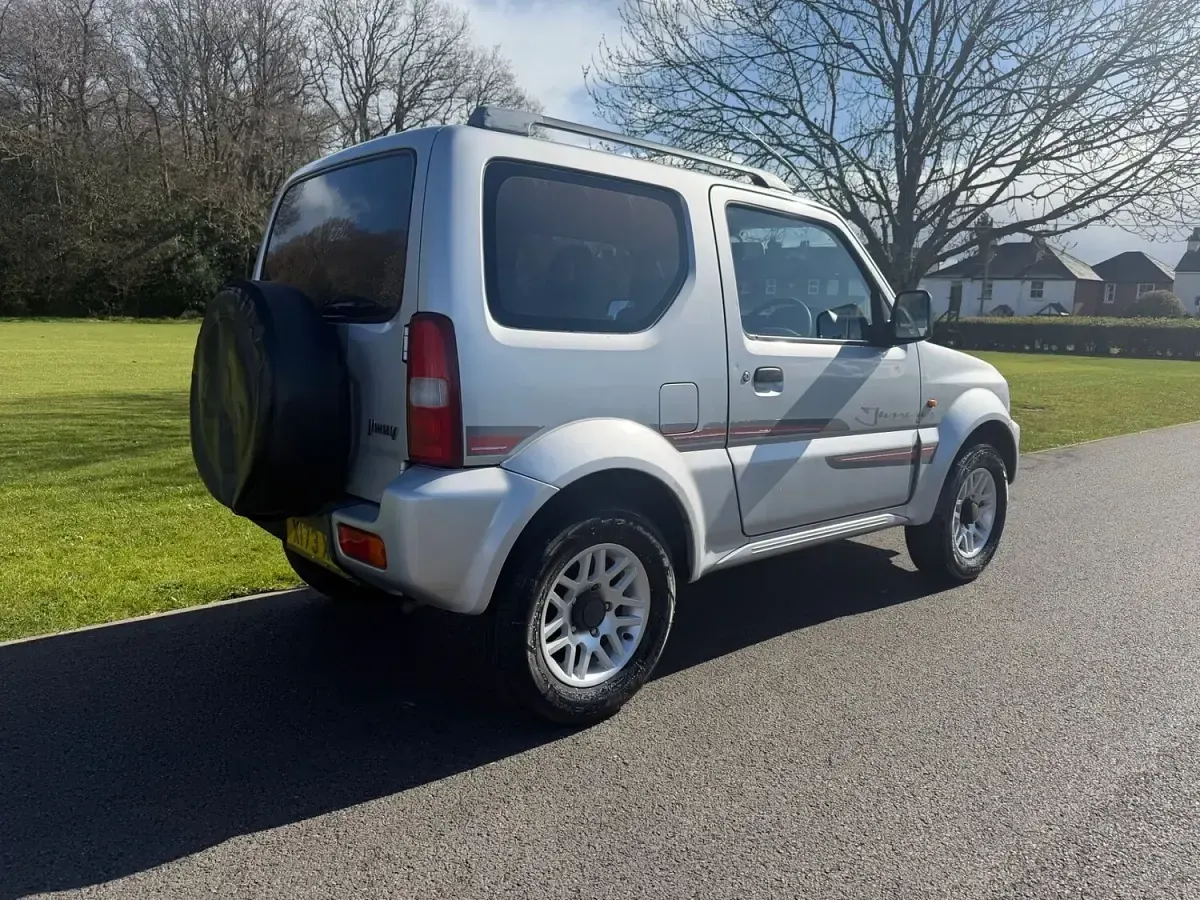 Used Suzuki Jimny 2001 Silver SUV