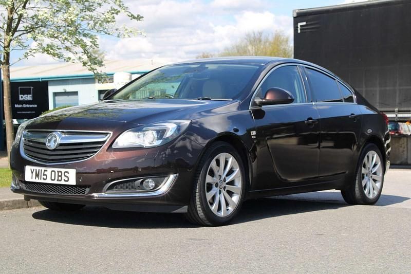 Used Vauxhall Insignia Elite 163 HP (119 kW) 2015 Brown Hatchback
