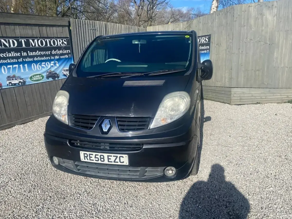 Gebraucht Renault Trafic 150 PS (110 kW) 2008 Schwarz Van / Kleinbus