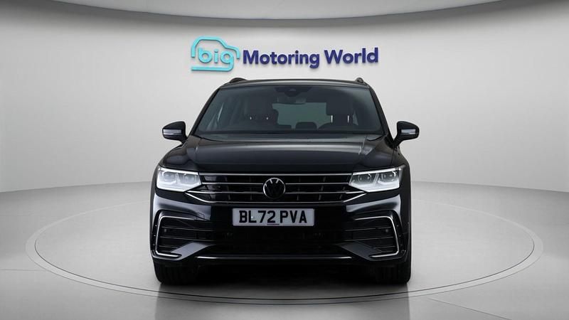 Used VW Tiguan R-line 150 HP (110 kW) 2022 Black SUV