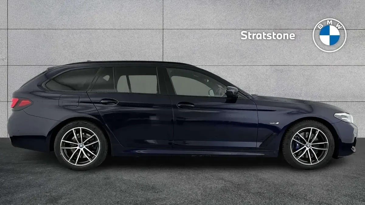Usado BMW 530e M Sport 288 CV (211 kW) 2023 Azul Familiar