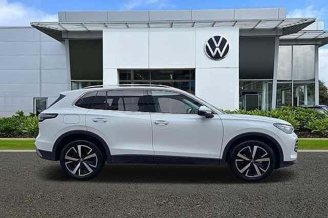 Used VW Tiguan Edition 150 HP (110 kW) 2024 Pure white SUV