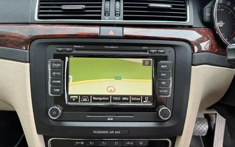 Used Skoda Superb Elegance 140 HP (102 kW) 2012 Beige Hatchback