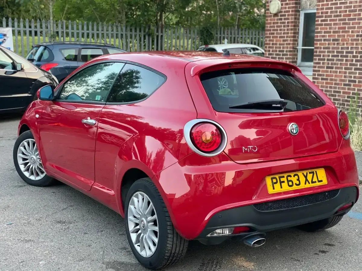 Used Alfa Romeo MiTo Sprint 105 HP (77 kW) 2014 Red Hatchback