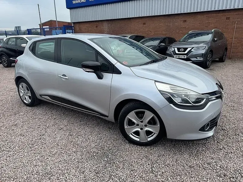 Gebraucht Renault Clio IV Dynamique 75 PS (55 kW) 2014 Silber Kleinwagen
