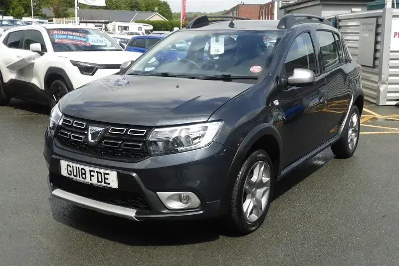 Used Dacia Sandero Lauréate 90 HP (66 kW) 2018 Grey Hatchback